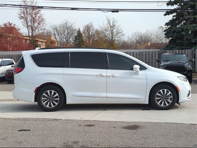 2022 Chrysler Pacifica Hybrid Limited