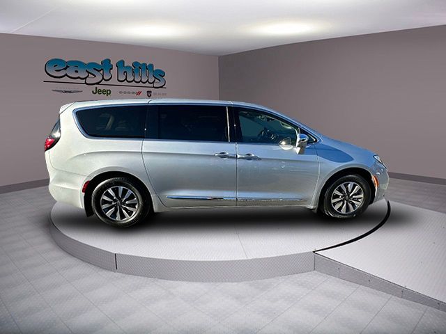 2022 Chrysler Pacifica Hybrid Limited