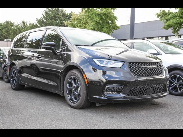 2022 Chrysler Pacifica Hybrid Limited