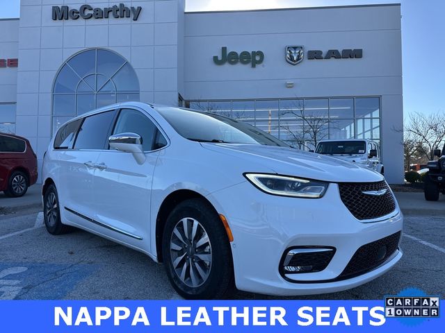 2022 Chrysler Pacifica Hybrid Limited