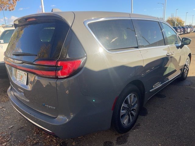 2022 Chrysler Pacifica Hybrid Limited