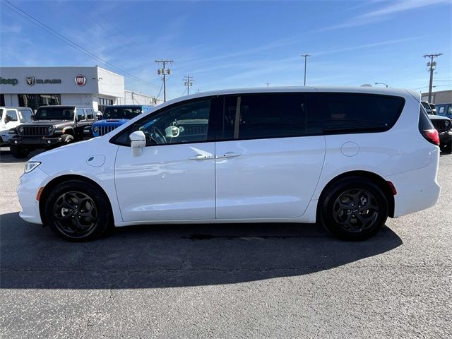 2022 Chrysler Pacifica Hybrid Limited