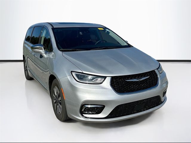 2022 Chrysler Pacifica Hybrid Limited