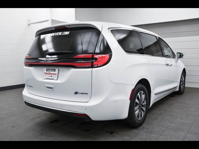 2022 Chrysler Pacifica Hybrid Limited