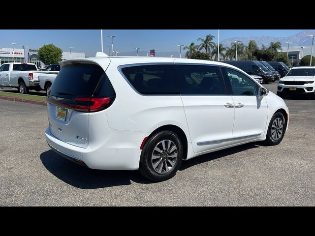 2022 Chrysler Pacifica Hybrid Limited