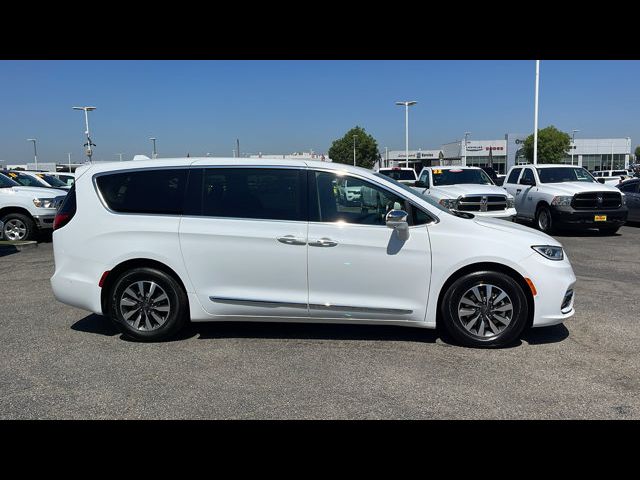 2022 Chrysler Pacifica Hybrid Limited