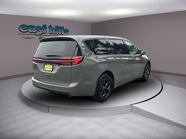 2022 Chrysler Pacifica Hybrid Limited