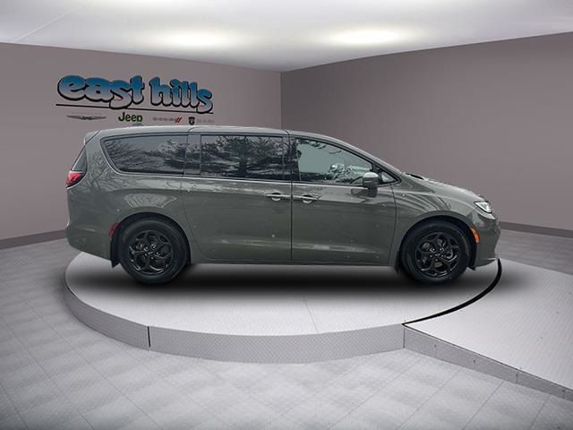 2022 Chrysler Pacifica Hybrid Limited