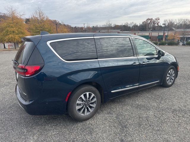 2022 Chrysler Pacifica Hybrid Limited