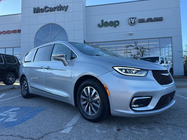 2022 Chrysler Pacifica Hybrid Limited