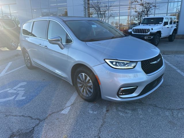 2022 Chrysler Pacifica Hybrid Limited