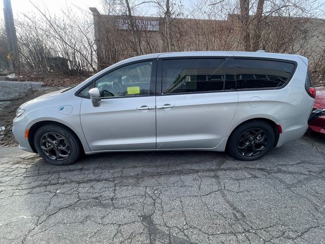 2022 Chrysler Pacifica Hybrid Limited