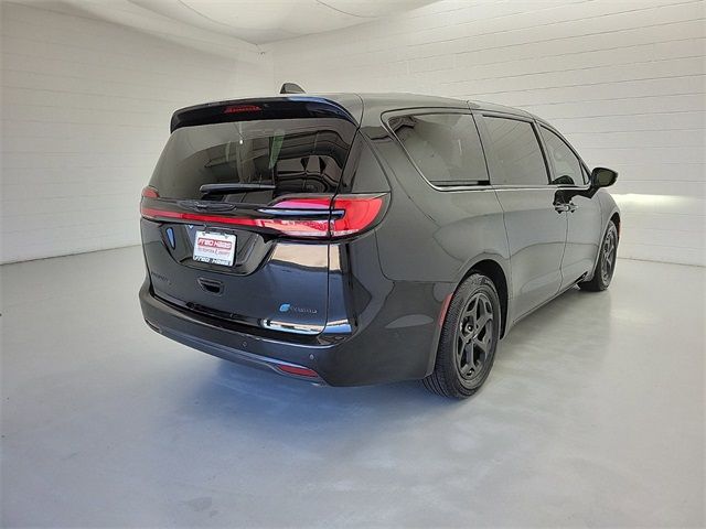 2022 Chrysler Pacifica Hybrid Limited