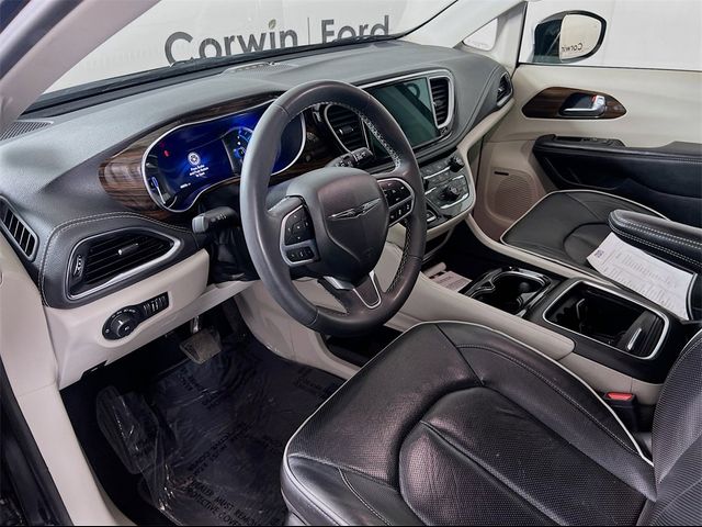 2022 Chrysler Pacifica Hybrid Limited