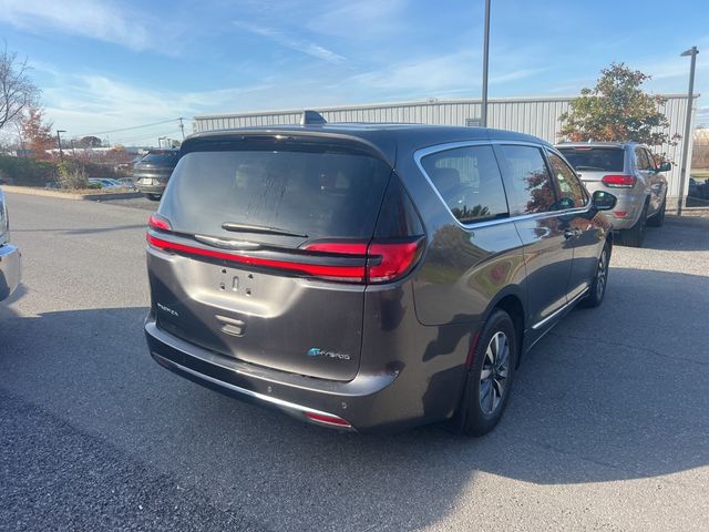 2022 Chrysler Pacifica Hybrid Limited