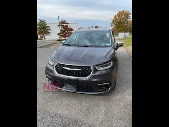 2022 Chrysler Pacifica Hybrid Limited