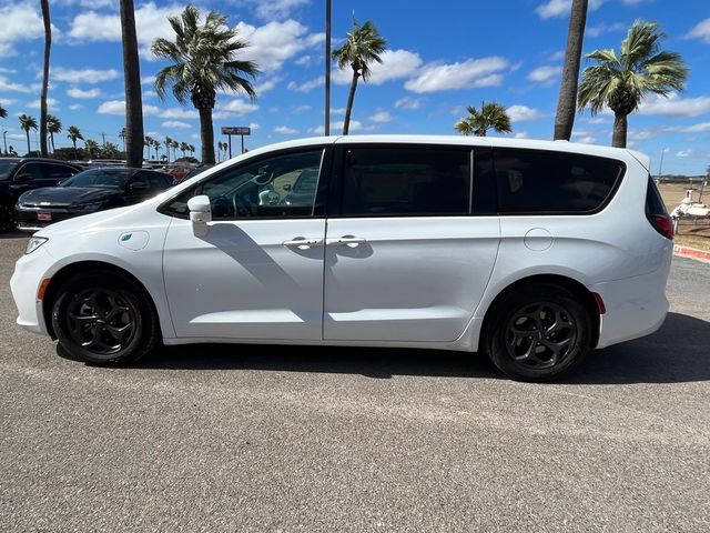 2022 Chrysler Pacifica Hybrid Limited