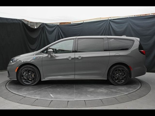 2022 Chrysler Pacifica Hybrid Limited