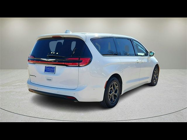 2022 Chrysler Pacifica Hybrid Limited