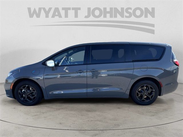 2022 Chrysler Pacifica Hybrid Limited