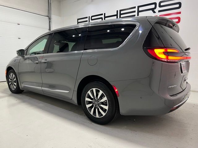 2022 Chrysler Pacifica Hybrid Limited