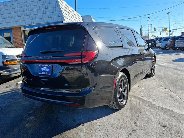 2022 Chrysler Pacifica Hybrid Limited