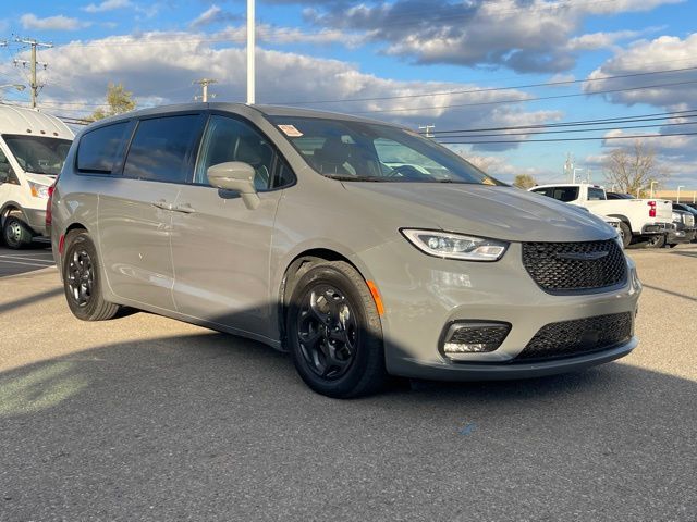 2022 Chrysler Pacifica Hybrid Limited