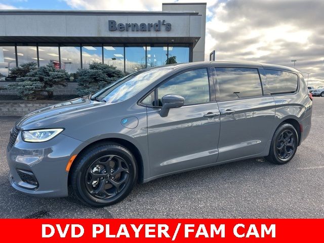 2022 Chrysler Pacifica Hybrid Limited