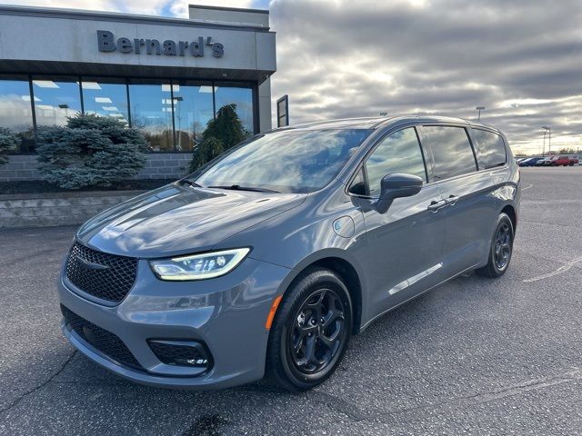 2022 Chrysler Pacifica Hybrid Limited