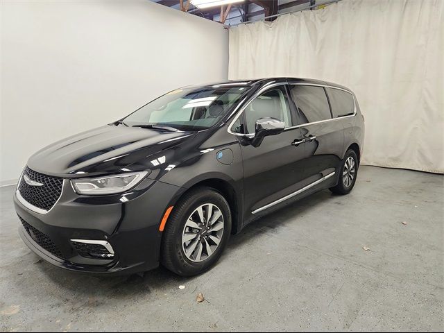 2022 Chrysler Pacifica Hybrid Limited