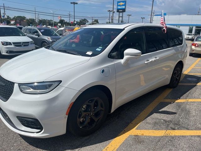 2022 Chrysler Pacifica Hybrid Limited