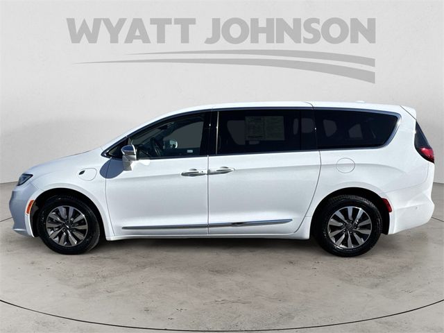 2022 Chrysler Pacifica Hybrid Limited