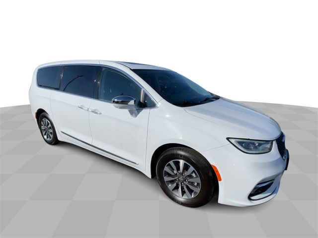 2022 Chrysler Pacifica Hybrid Limited