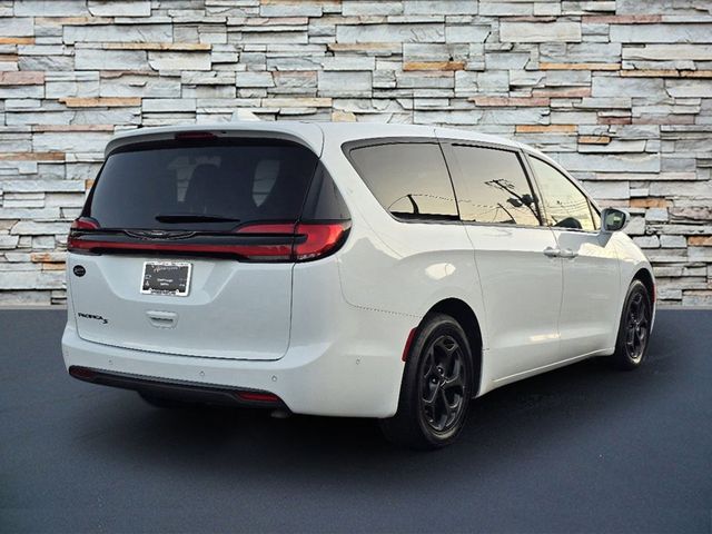 2022 Chrysler Pacifica Hybrid Limited