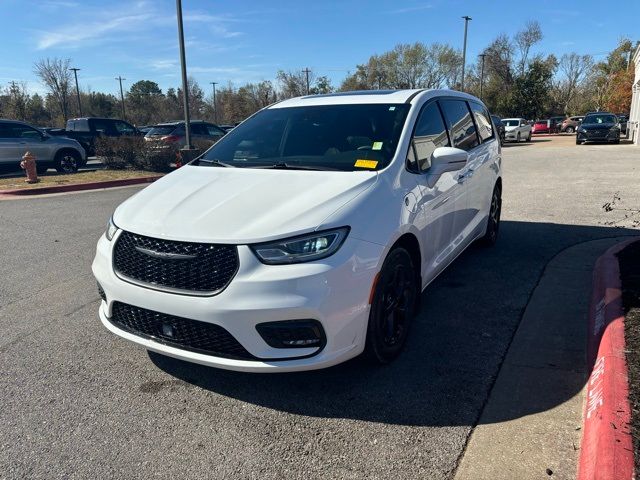 2022 Chrysler Pacifica Hybrid Limited