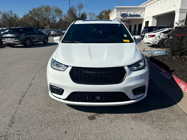 2022 Chrysler Pacifica Hybrid Limited