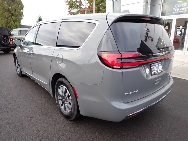 2022 Chrysler Pacifica Hybrid Limited