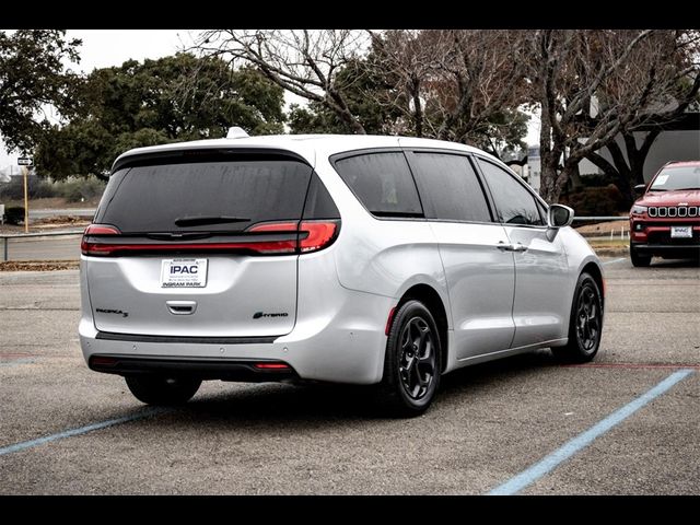 2022 Chrysler Pacifica Hybrid Limited