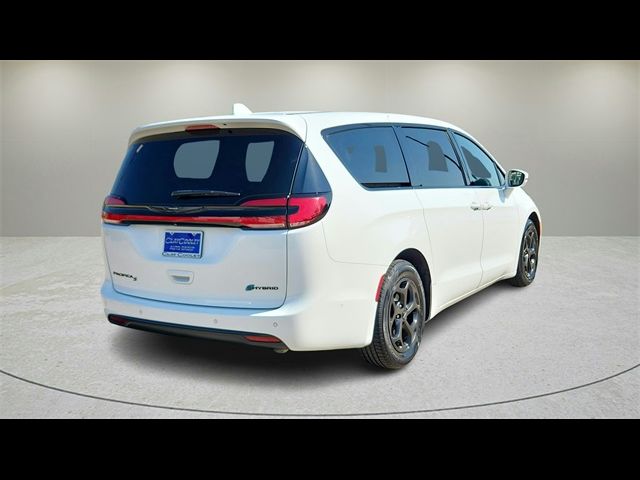 2022 Chrysler Pacifica Hybrid Limited