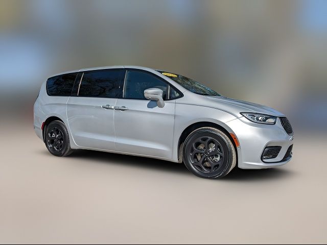 2022 Chrysler Pacifica Hybrid Limited