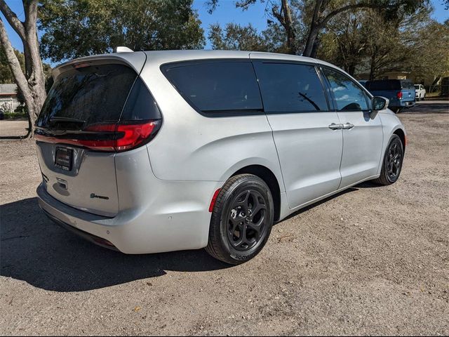 2022 Chrysler Pacifica Hybrid Limited