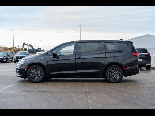 2022 Chrysler Pacifica Hybrid Limited