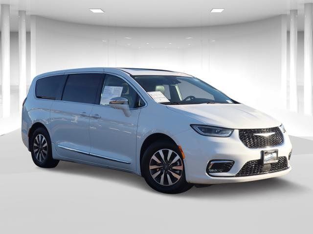 2022 Chrysler Pacifica Hybrid Limited