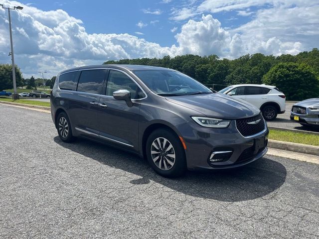 2022 Chrysler Pacifica Hybrid Limited