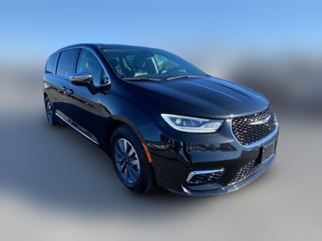 2022 Chrysler Pacifica Hybrid Limited