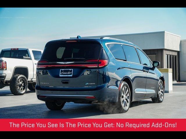 2022 Chrysler Pacifica Hybrid Pinnacle