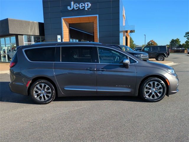 2022 Chrysler Pacifica Hybrid Pinnacle