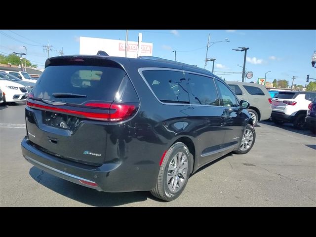 2022 Chrysler Pacifica Hybrid Pinnacle