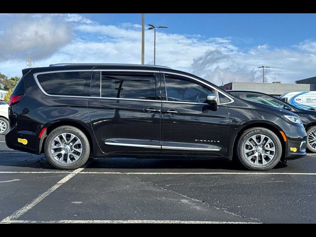 2022 Chrysler Pacifica Hybrid Pinnacle