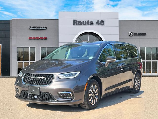 2022 Chrysler Pacifica Hybrid Touring L